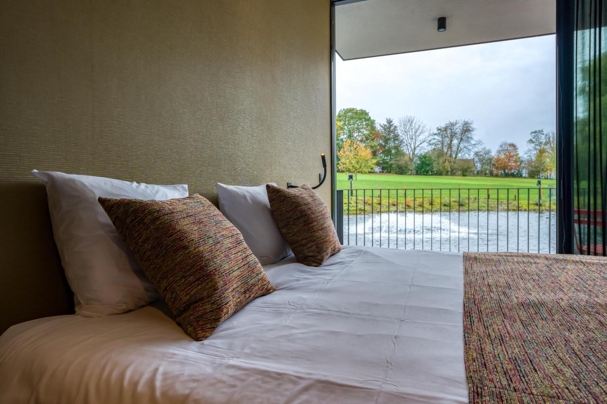 Aux Etangs - Hotel Battice Eksteriør billede
