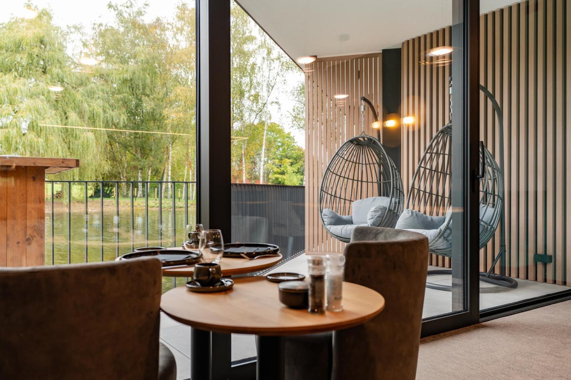 Aux Etangs - Hotel Battice Eksteriør billede